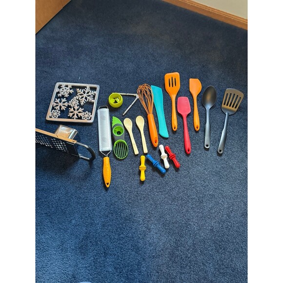 Kitchen utensils - Picture 1 of 8